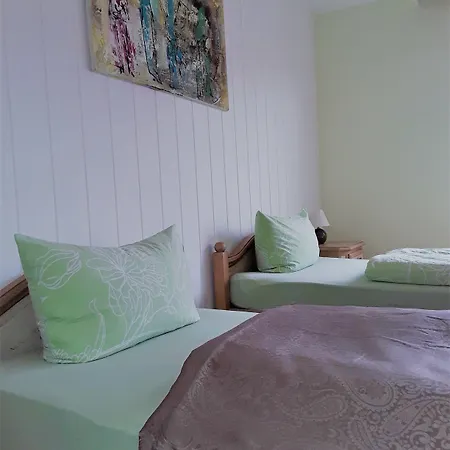 Lee Zen Πανσιόν