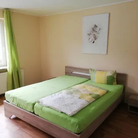 Lee Zen Πανσιόν